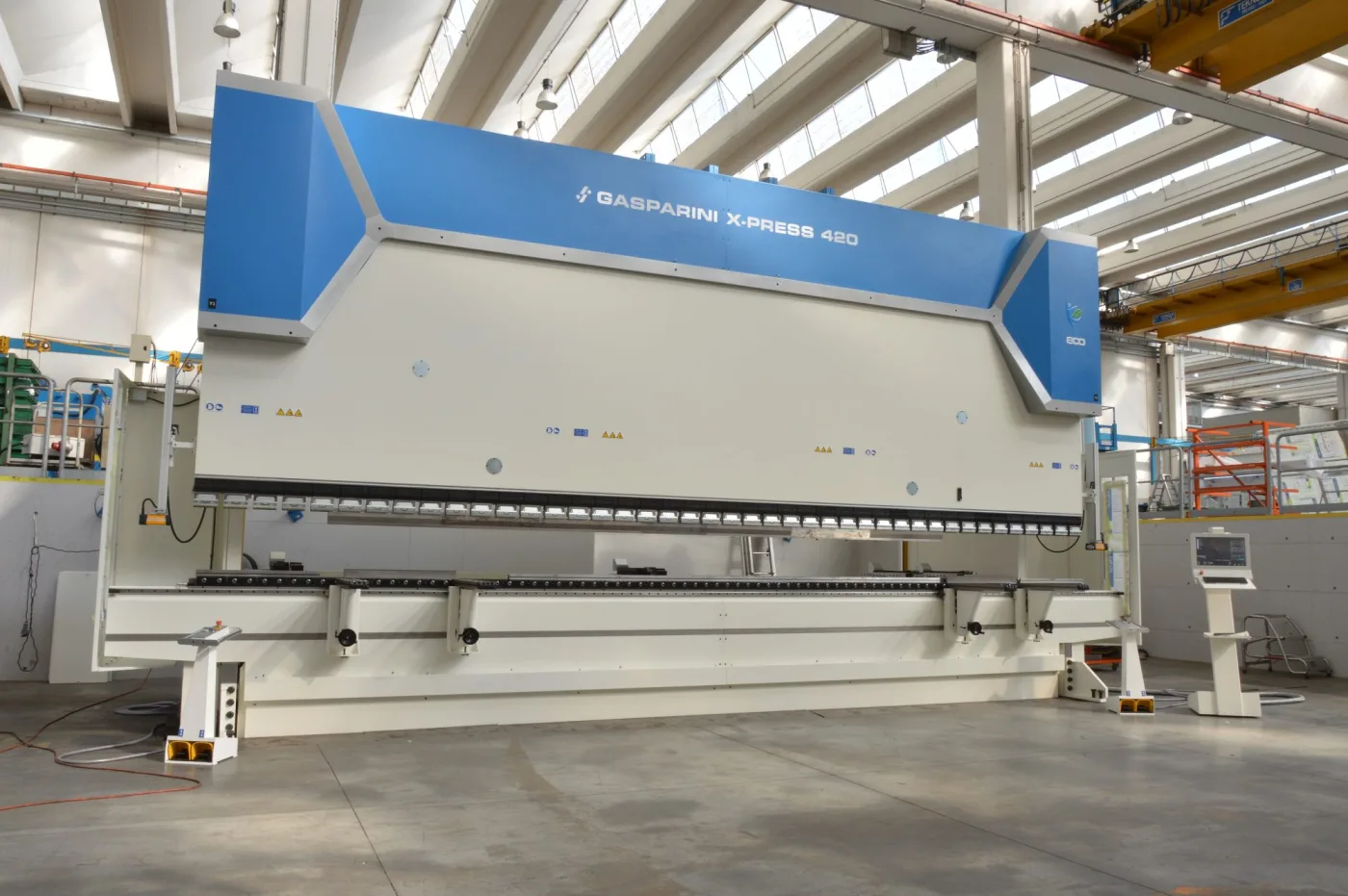مكبس ثني CNC بقوة 400 طن