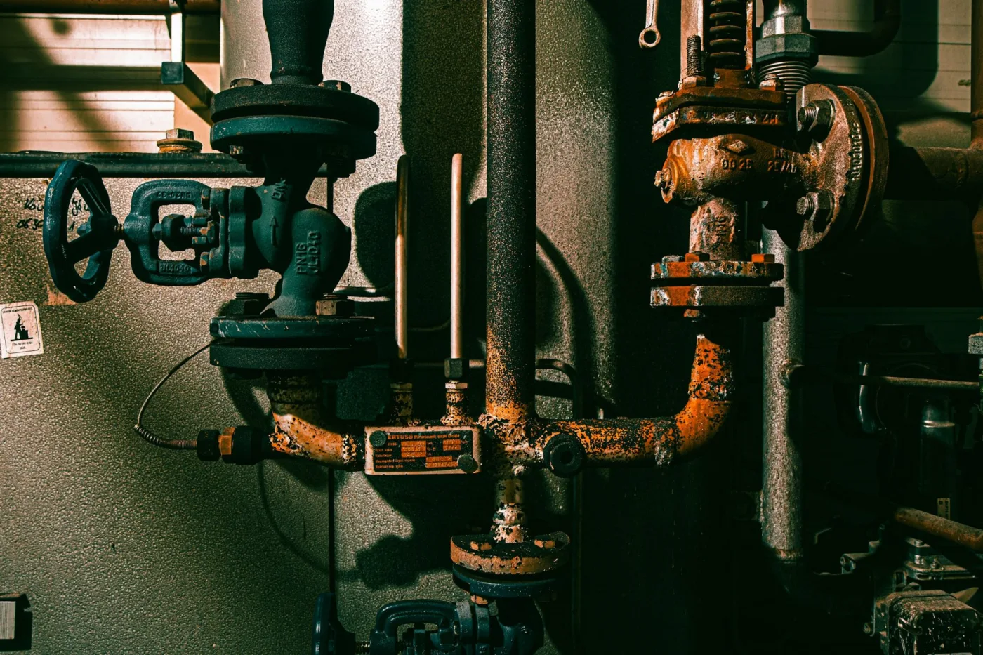 فلنجات وقطع خطوط مياه التبريد
